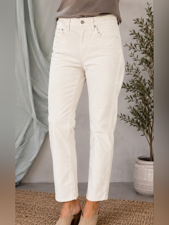 GAP Cropped 90’s Straight Corduroy’s in Cream
