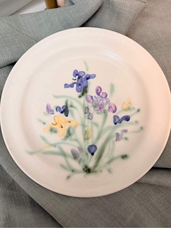 Clouds Pottery English Garden 11 inch Dinner Plate