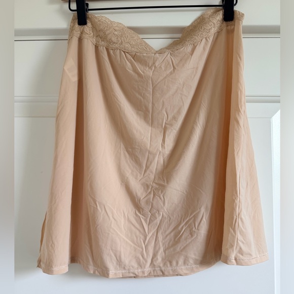 Lace Trim Nude Slip - 18”