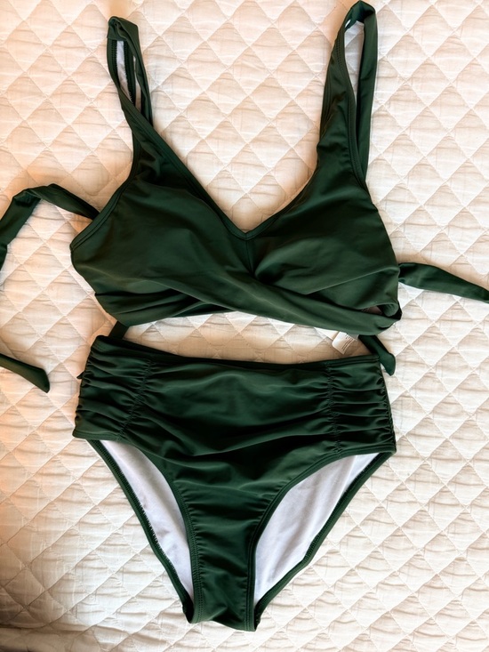 AIMSGE Beautiful Green High-Waist Bikini Set
