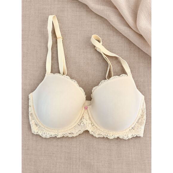 Victoria’s Secret Elegant Cream Lace Trim Bra