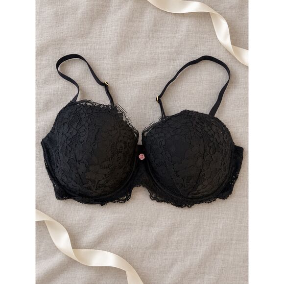 Victoria’s Secret Elegant Black Lace Bra