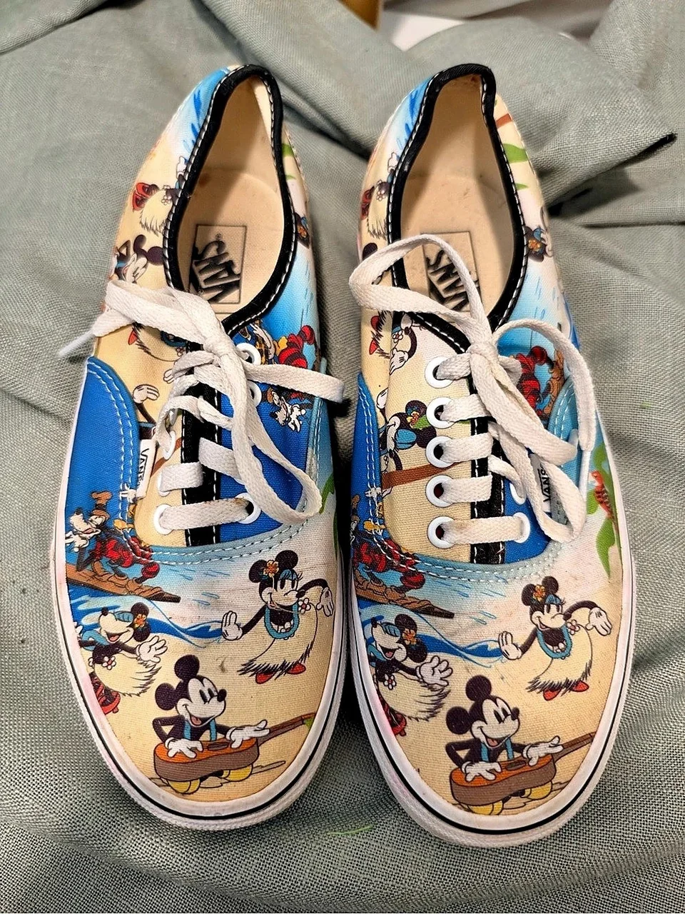 Vans Disney Aloha/Multi Disney Print Sneakers US 9